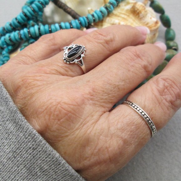 Dainty Native American 925 Sterling & Black Onyx Ring, Minimalist Design - Picture 6 of 6